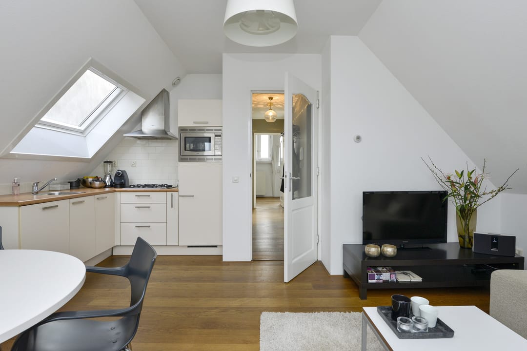 Photo 2 of Marnixstraat 93-E
