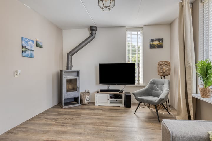 Photo 21 of Entinge 122