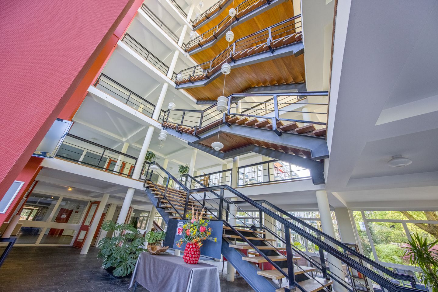 Foto 25 van De Hooghlaan 2-B39