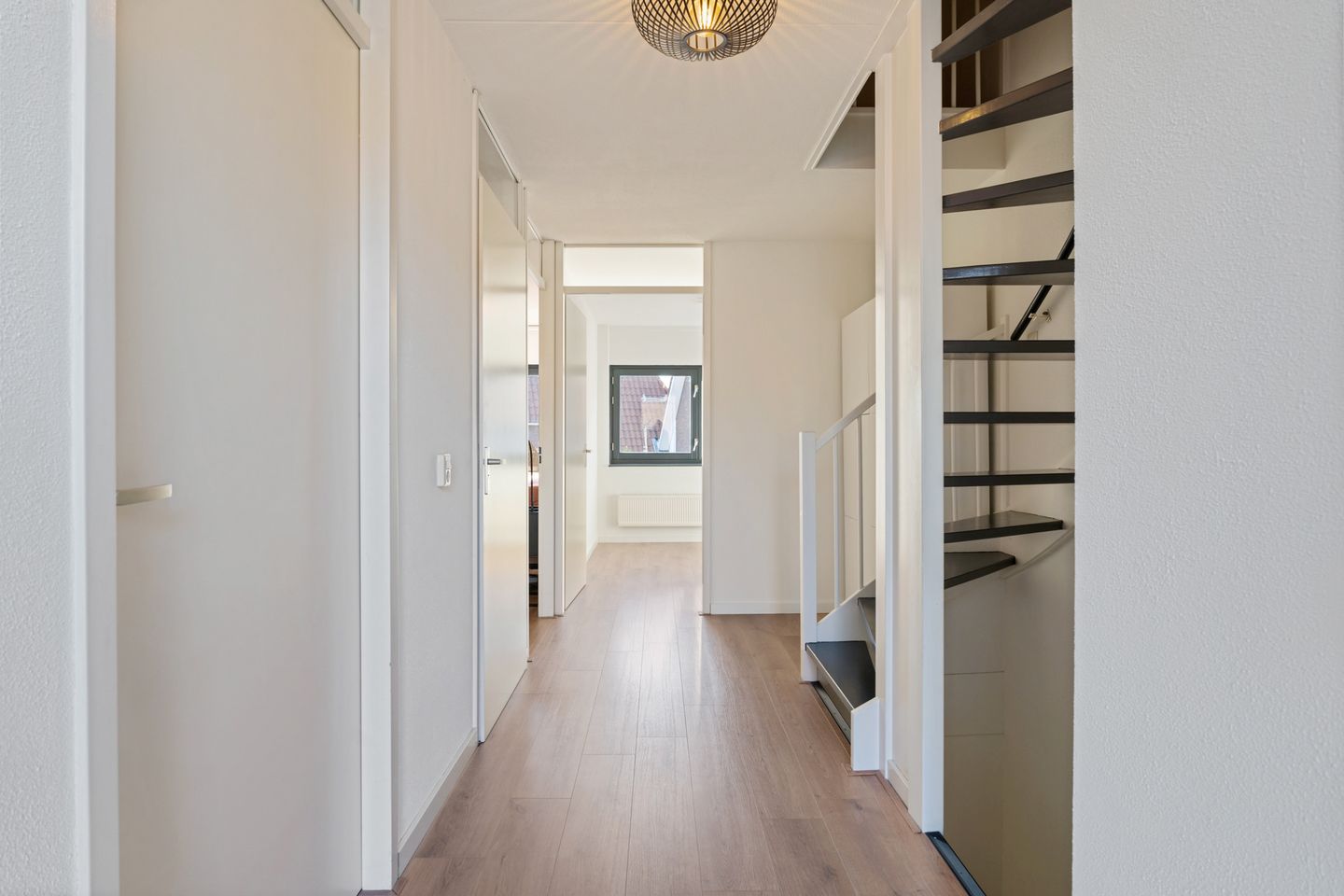 Photo 35 of Weidevogellaan 101