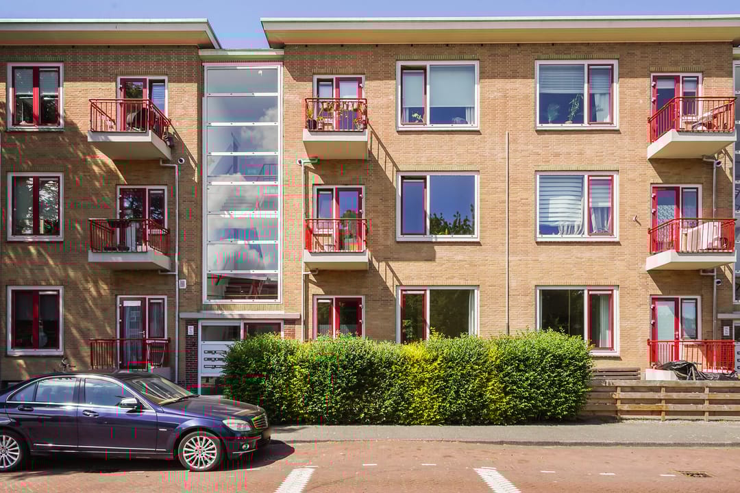 Foto 1 van Woudenbergstraat 123