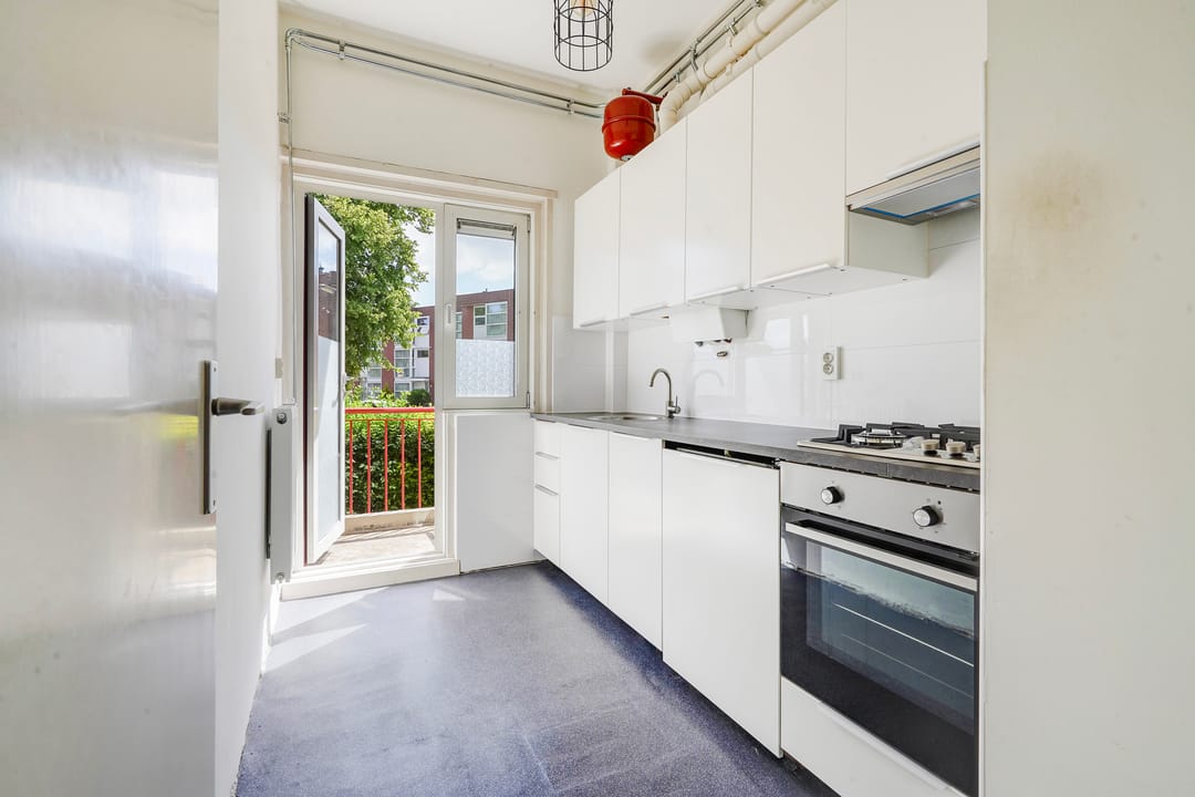 Foto 2 van Woudenbergstraat 123