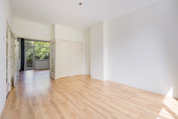 Foto 3 van Woudenbergstraat 123