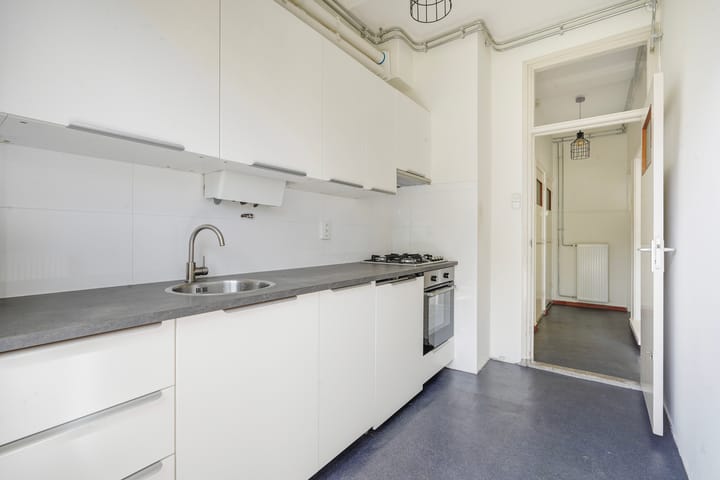 Foto 9 van Woudenbergstraat 123