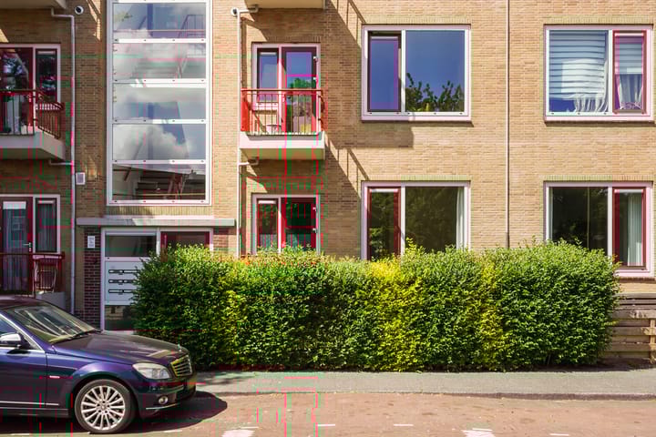 Foto 32 van Woudenbergstraat 123