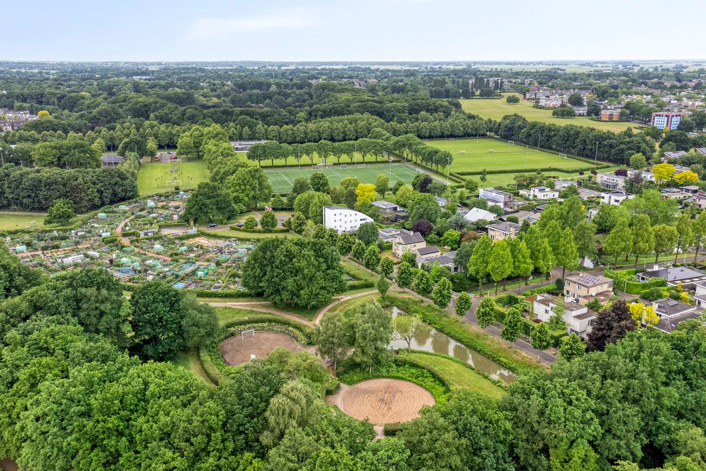 Photo 34 of Hobostraat 1