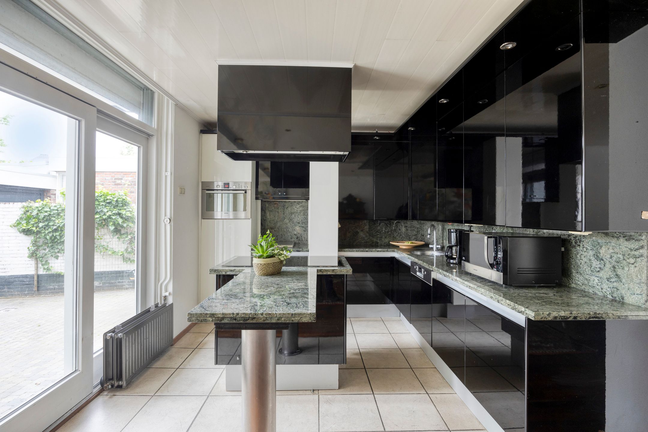 Foto 12 van Lochterstraat 22