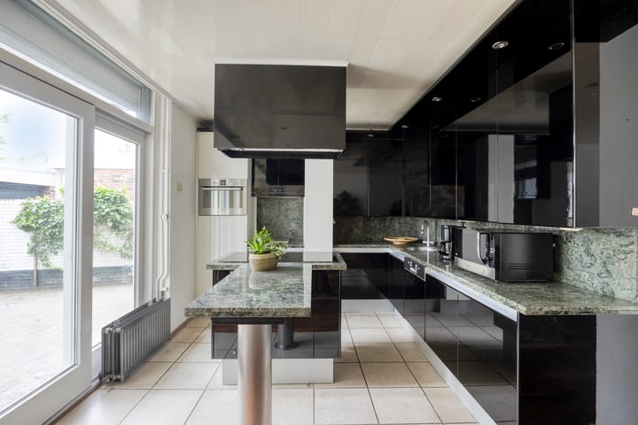 Foto 12 van Lochterstraat 22