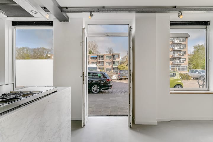 Foto 10 van Van Walbeeckstraat 107-H