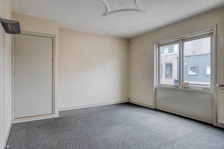 Photo 24 of Hoofdstraat 5