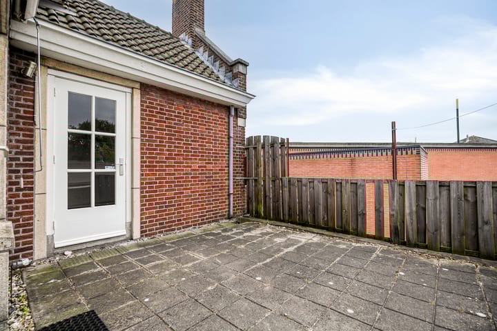 Photo 33 of Hoofdstraat 5