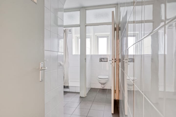 Photo 36 of Hoofdstraat 5