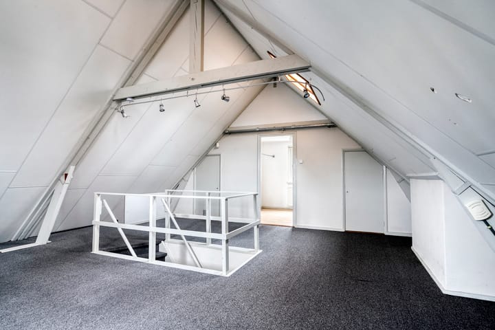 Photo 38 of Hoofdstraat 5