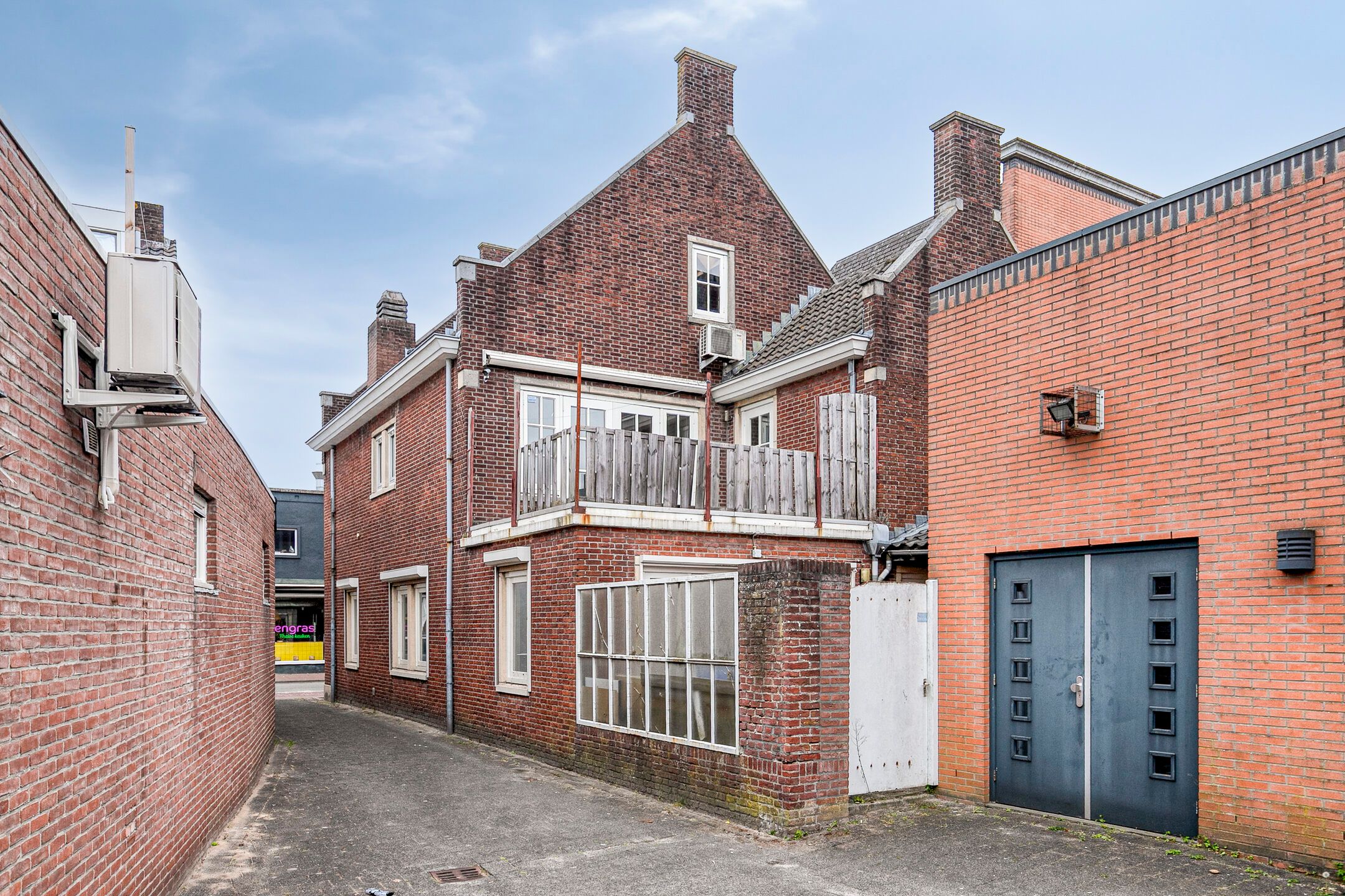 Photo 45 of Hoofdstraat 5