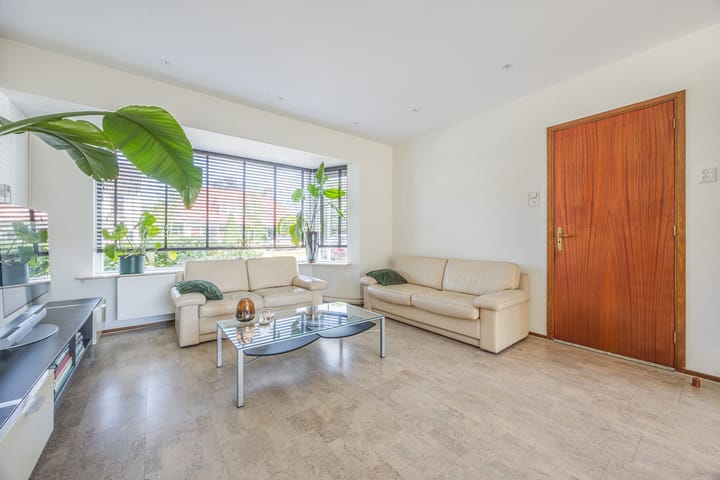 Foto 8 van Leeuwenlaan 9