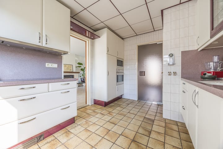 Foto 15 van Leeuwenlaan 9