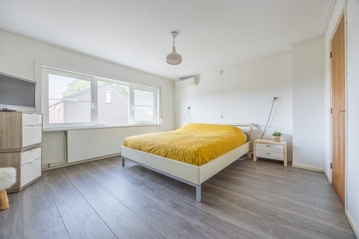 Foto 17 van Leeuwenlaan 9