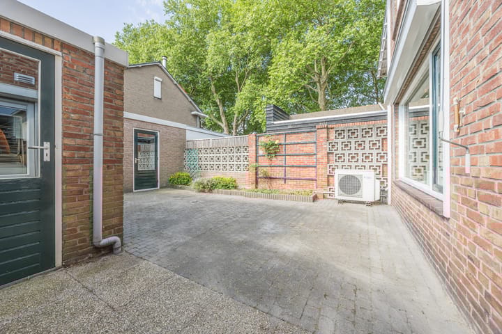 Foto 28 van Leeuwenlaan 9