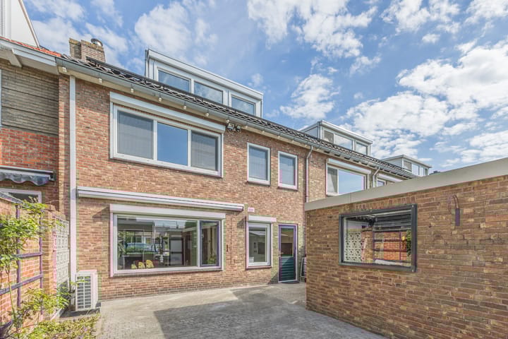 Foto 30 van Leeuwenlaan 9