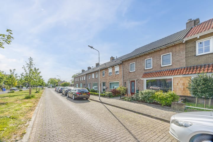 Foto 31 van Leeuwenlaan 9