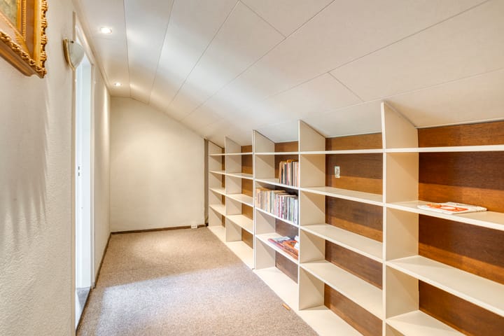 Foto 18 van Verheijen van Estveltstraat 3