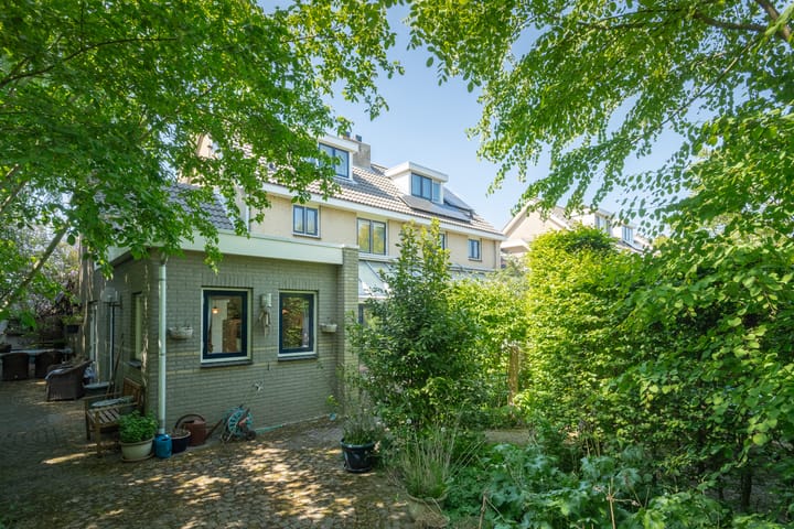 Photo 26 of Elisabeth Catsvliet 14