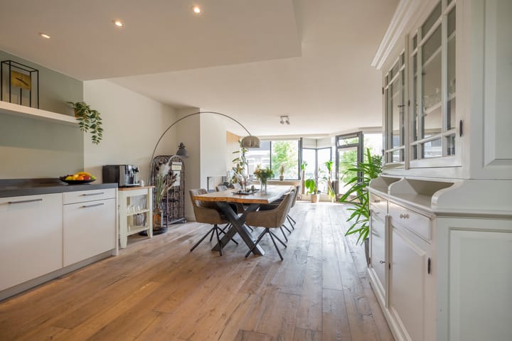 Photo 5 of van Weedestraat 77