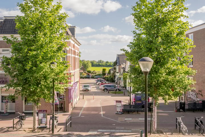 Photo 9 of van Weedestraat 77