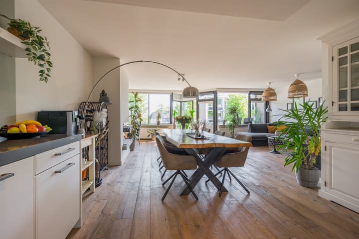 Photo 13 of van Weedestraat 77