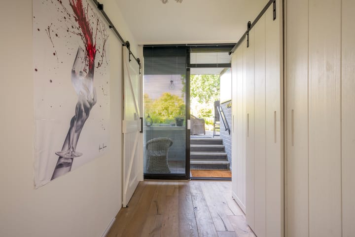 Photo 14 of van Weedestraat 77