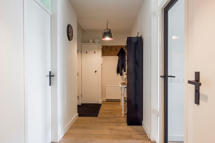 Photo 32 of van Weedestraat 77