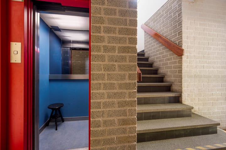 Photo 34 of van Weedestraat 77