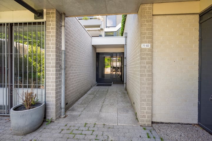 Photo 35 of van Weedestraat 77