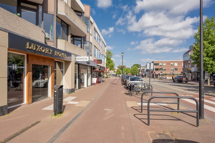 Photo 39 of van Weedestraat 77