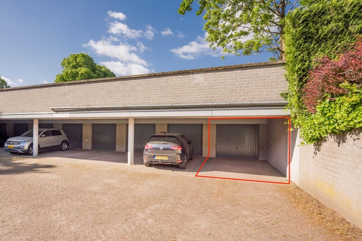 Photo 4 of van Weedestraat 77