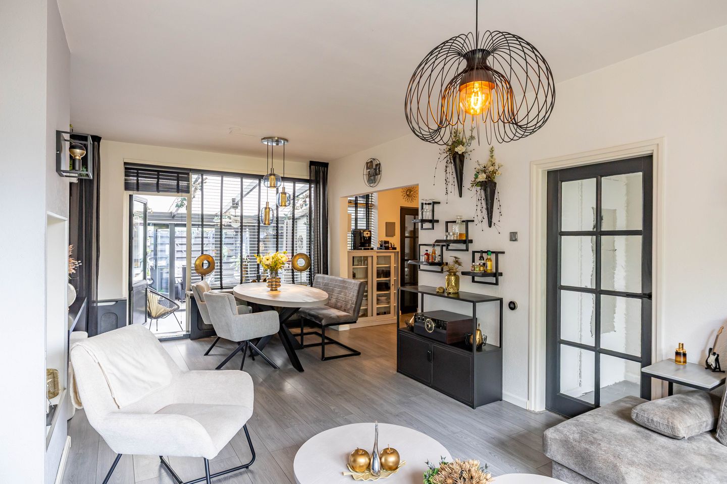 Foto 10 van Radiumstraat 65