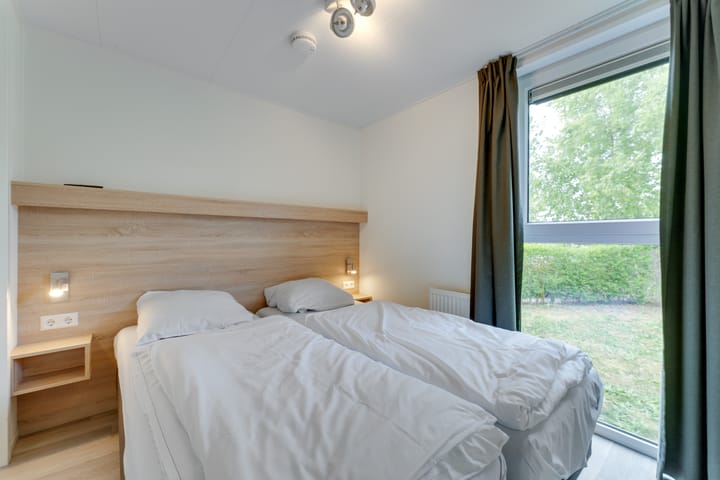 Foto 3 van Zeedijk 24-230