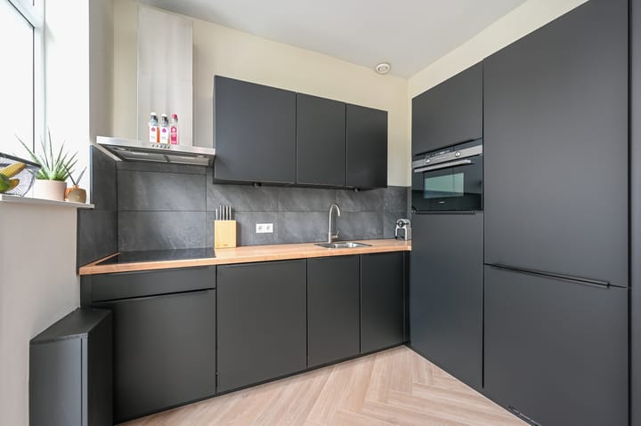 Foto 2 van Scheepvaartplein 8-B