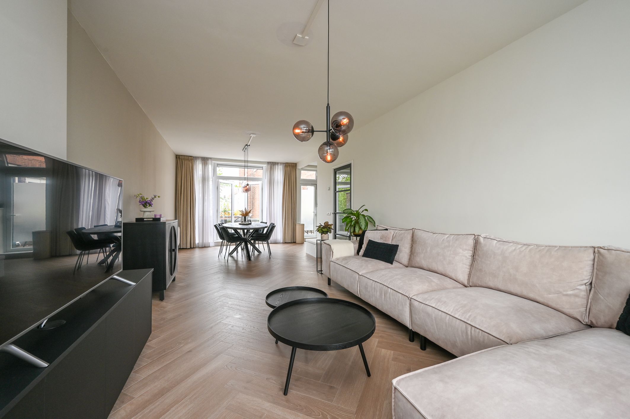 Foto 9 van Scheepvaartplein 8-B