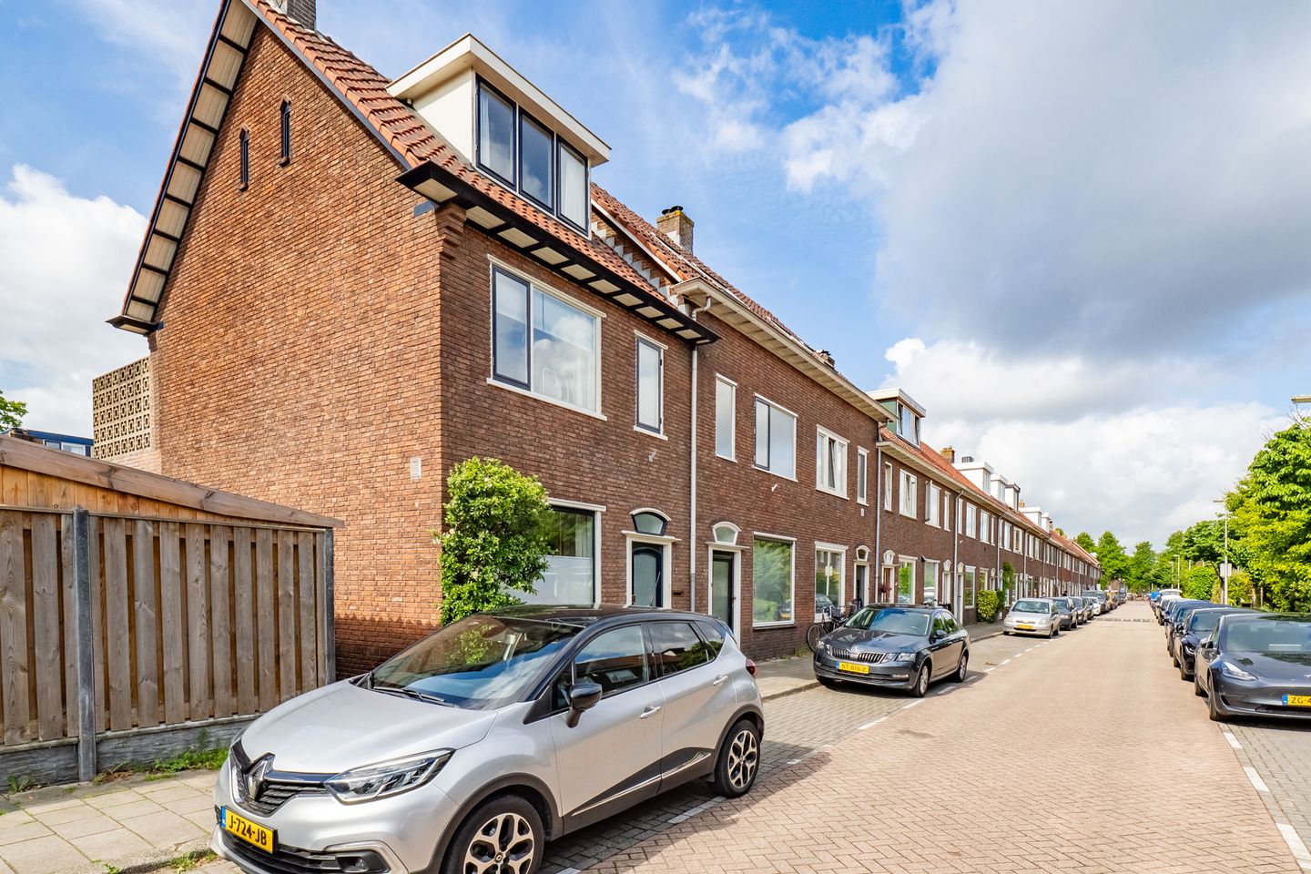 Photo 4 of Schoenerstraat 2