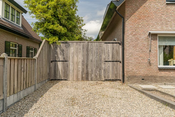 Photo 6 of Hoefslag 8