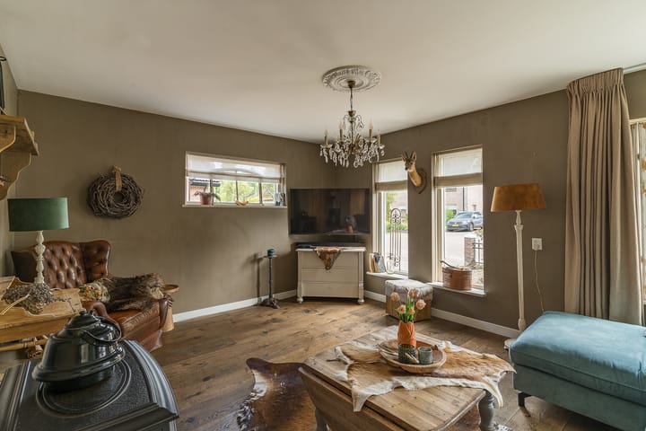 Photo 12 of Hoefslag 8