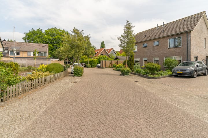 Photo 58 of Hoefslag 8