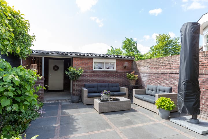 Foto 68 van Graaf Florisweg 134