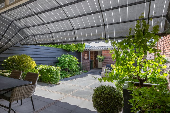 Foto 72 van Graaf Florisweg 134