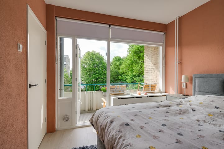 Foto 9 van Burgemeester Caan van Necklaan 560