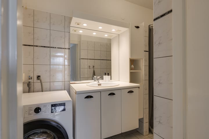 Foto 12 van Burgemeester Caan van Necklaan 560