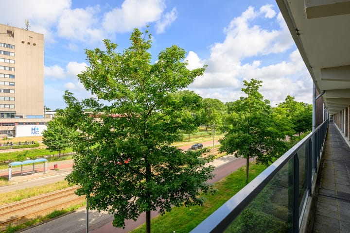 Foto 16 van Burgemeester Caan van Necklaan 560