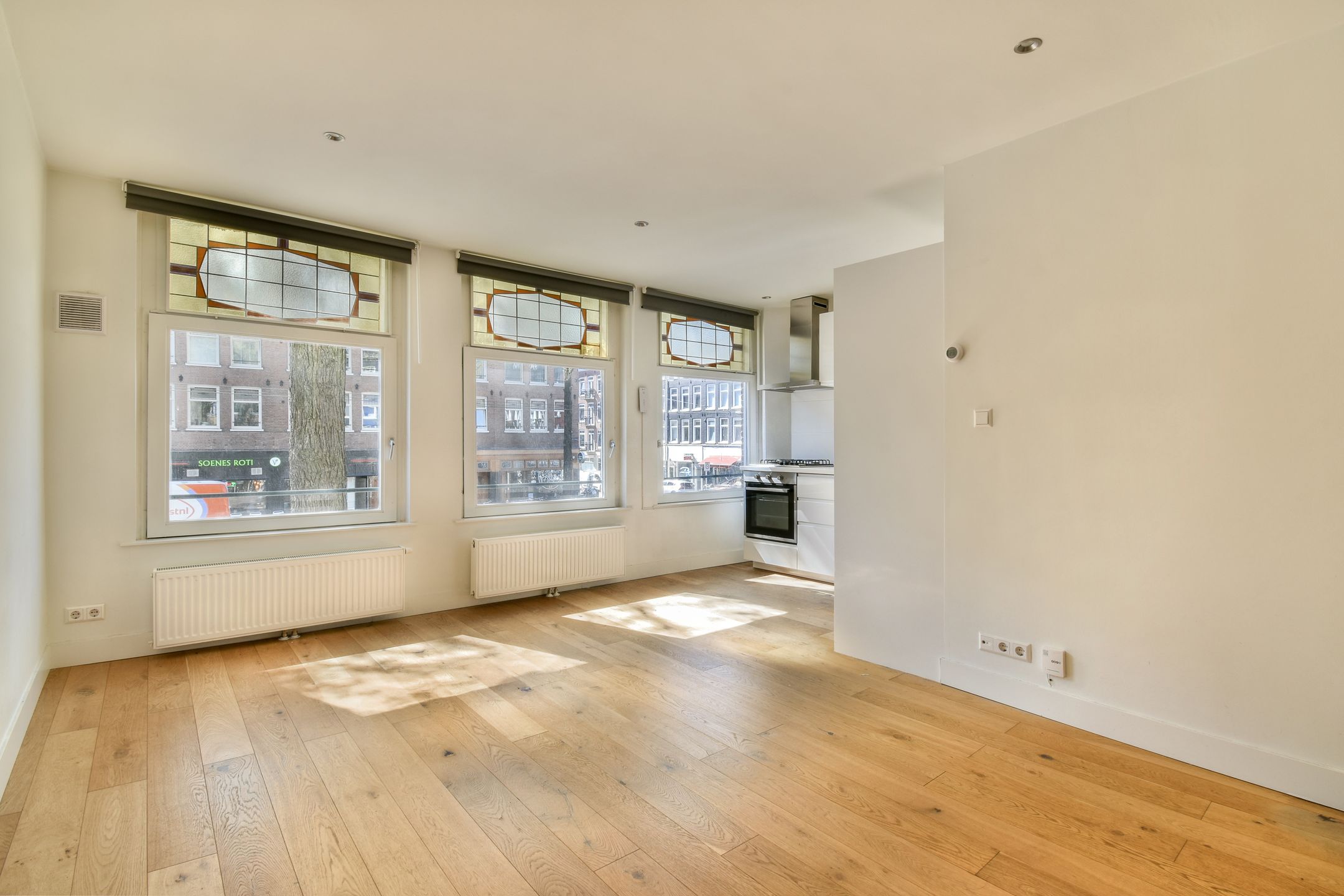 Photo 3 of Bilderdijkstraat 209-1