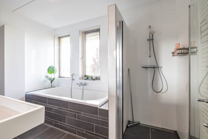 Foto 50 van Alberdina Beerlinglaan 30